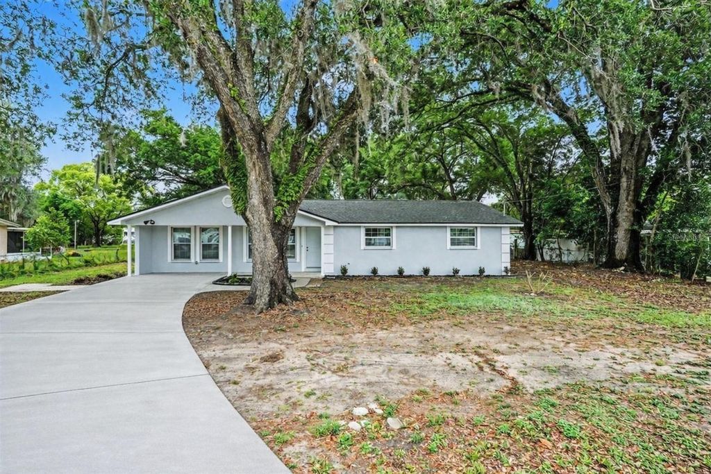 Photo of 7310 Fort King Road, Zephyrhills, FL 33541 (MLS # TB8494911)
