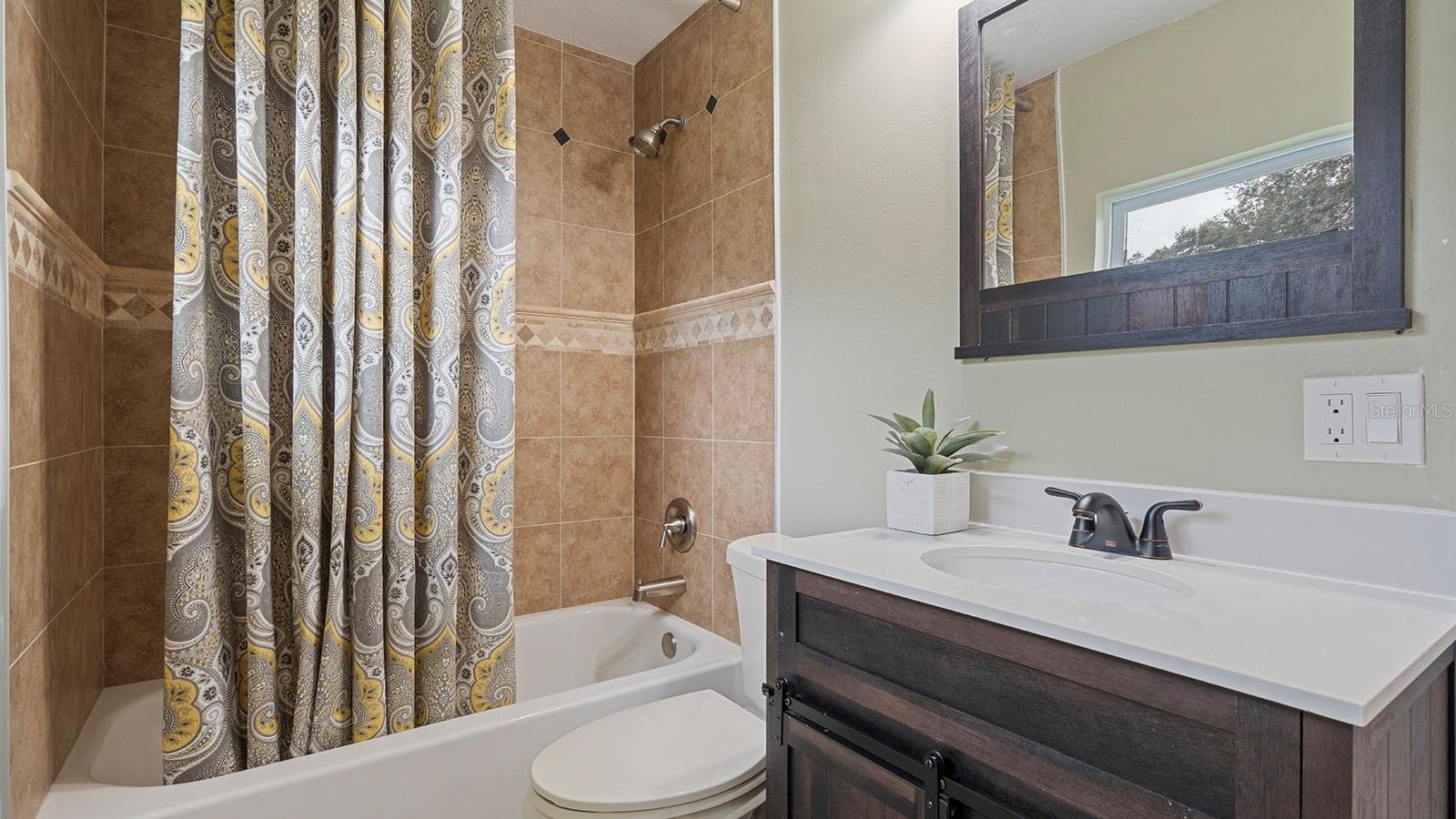 MEREDITH MANOR NOB HILL SEC - Residential