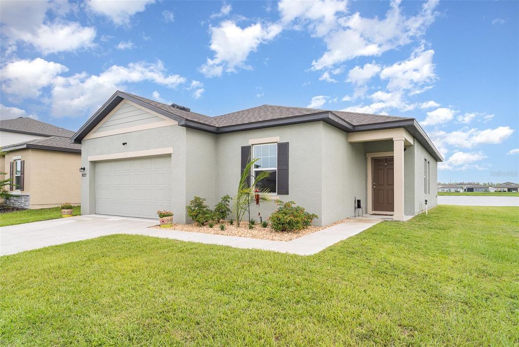 Photo of 927 Kelly Fern Loop, Ruskin, FL 33570 (MLS # TB8404227)