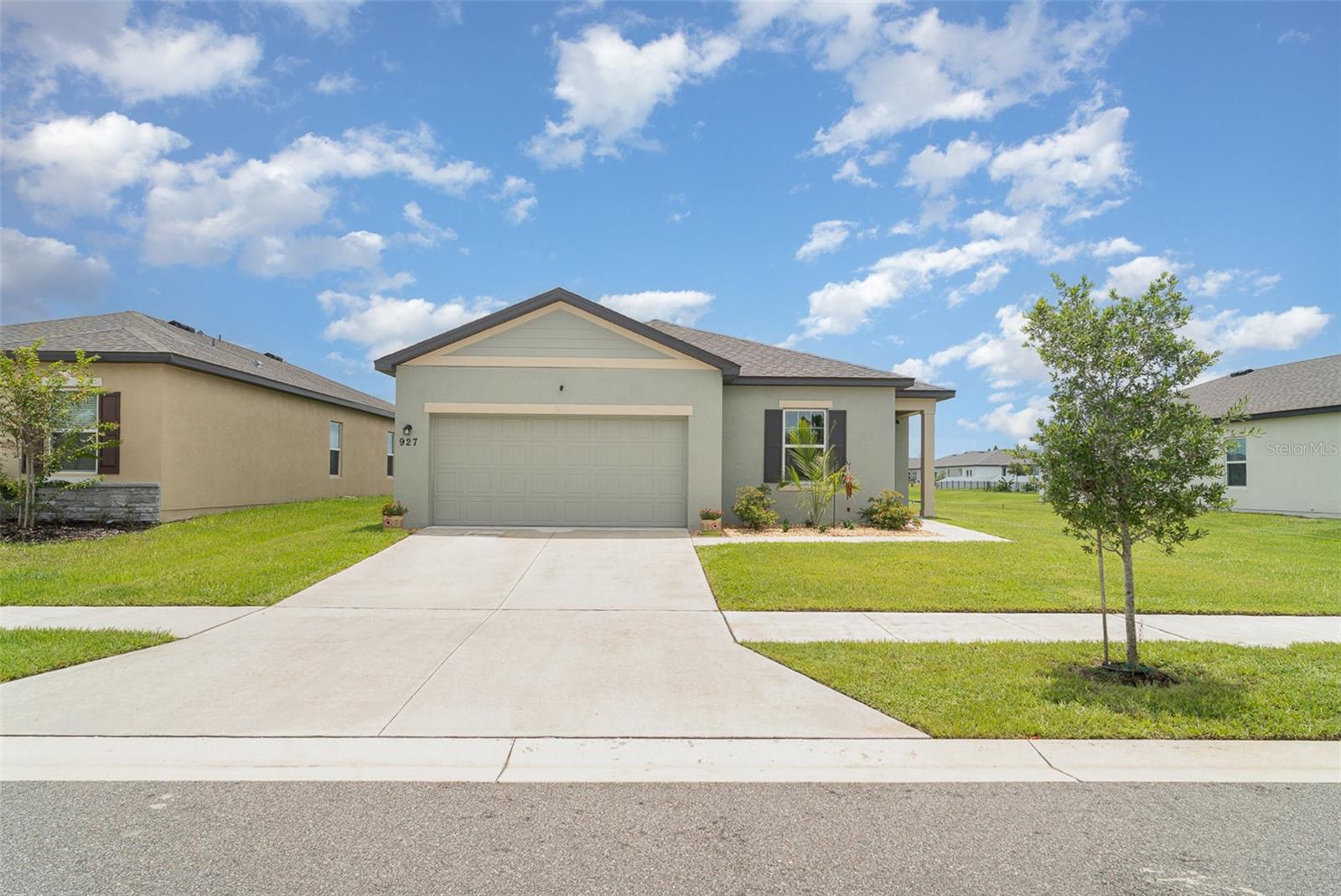 927 KELLY FERN LOOP