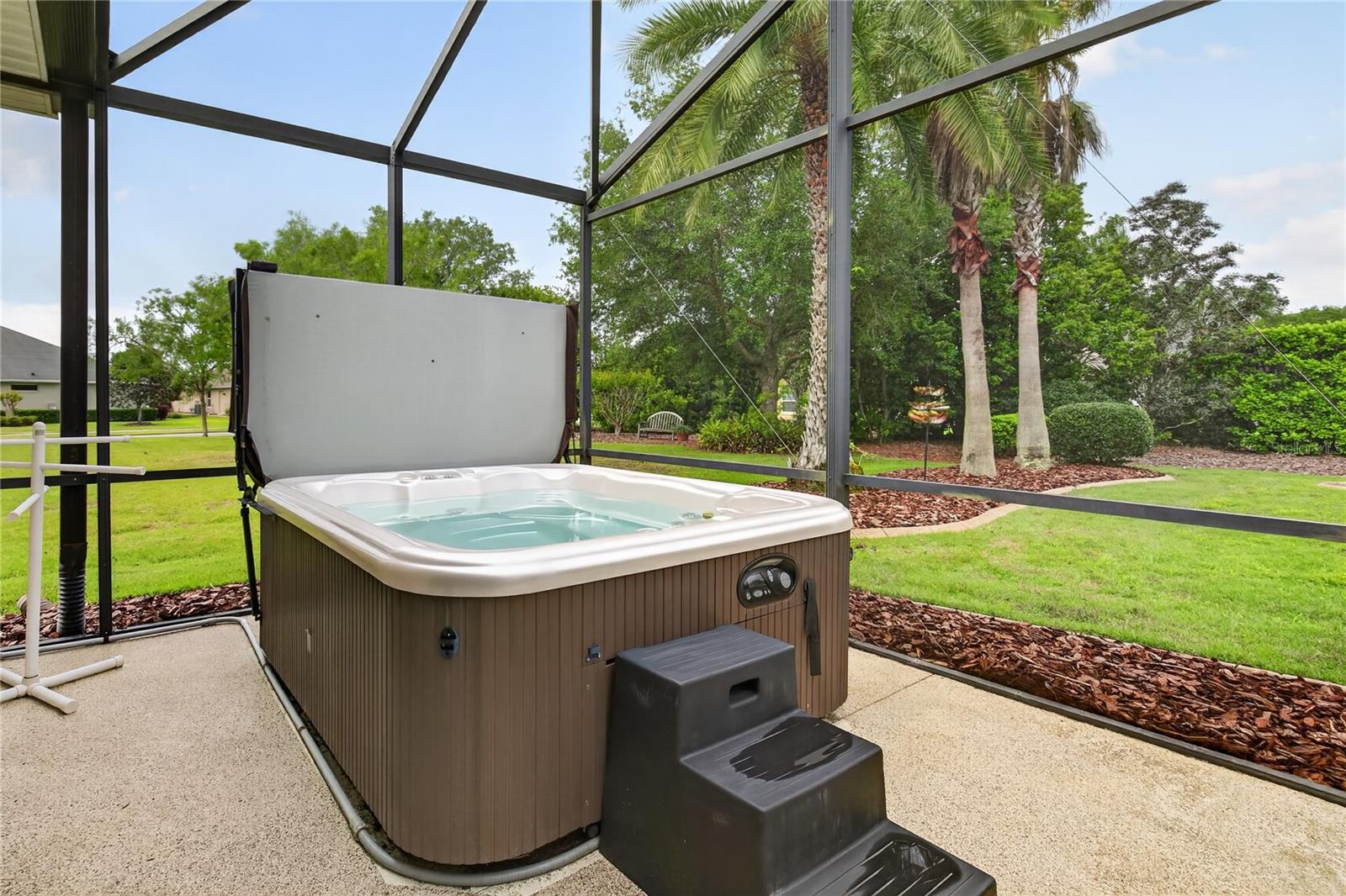 LAKES OF MOUNT DORA - Residential