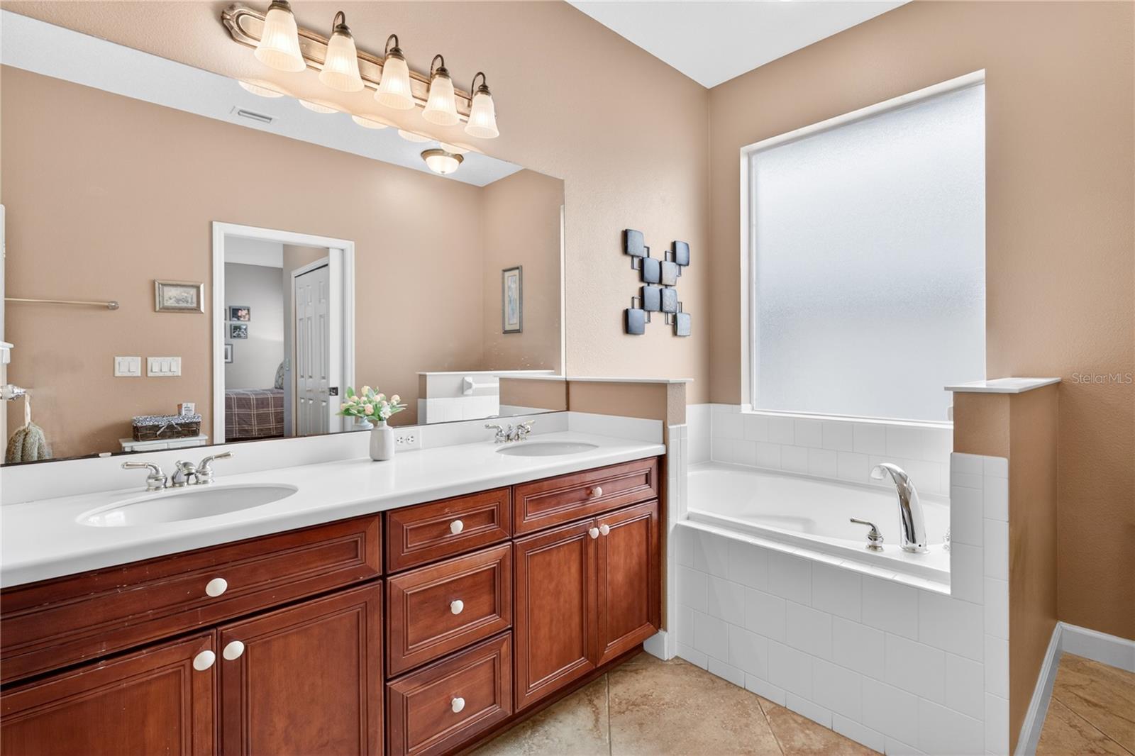 LAKES OF MOUNT DORA - Residential