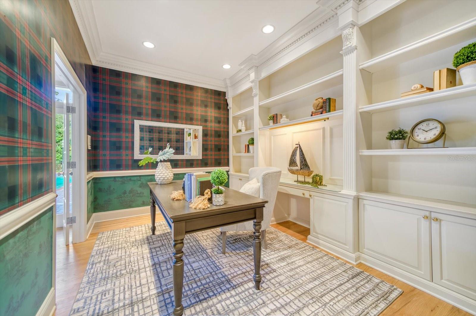 EASTLEIGH - Residential