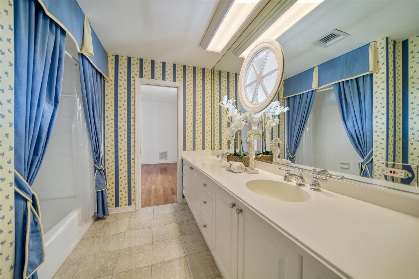 EASTLEIGH - Residential