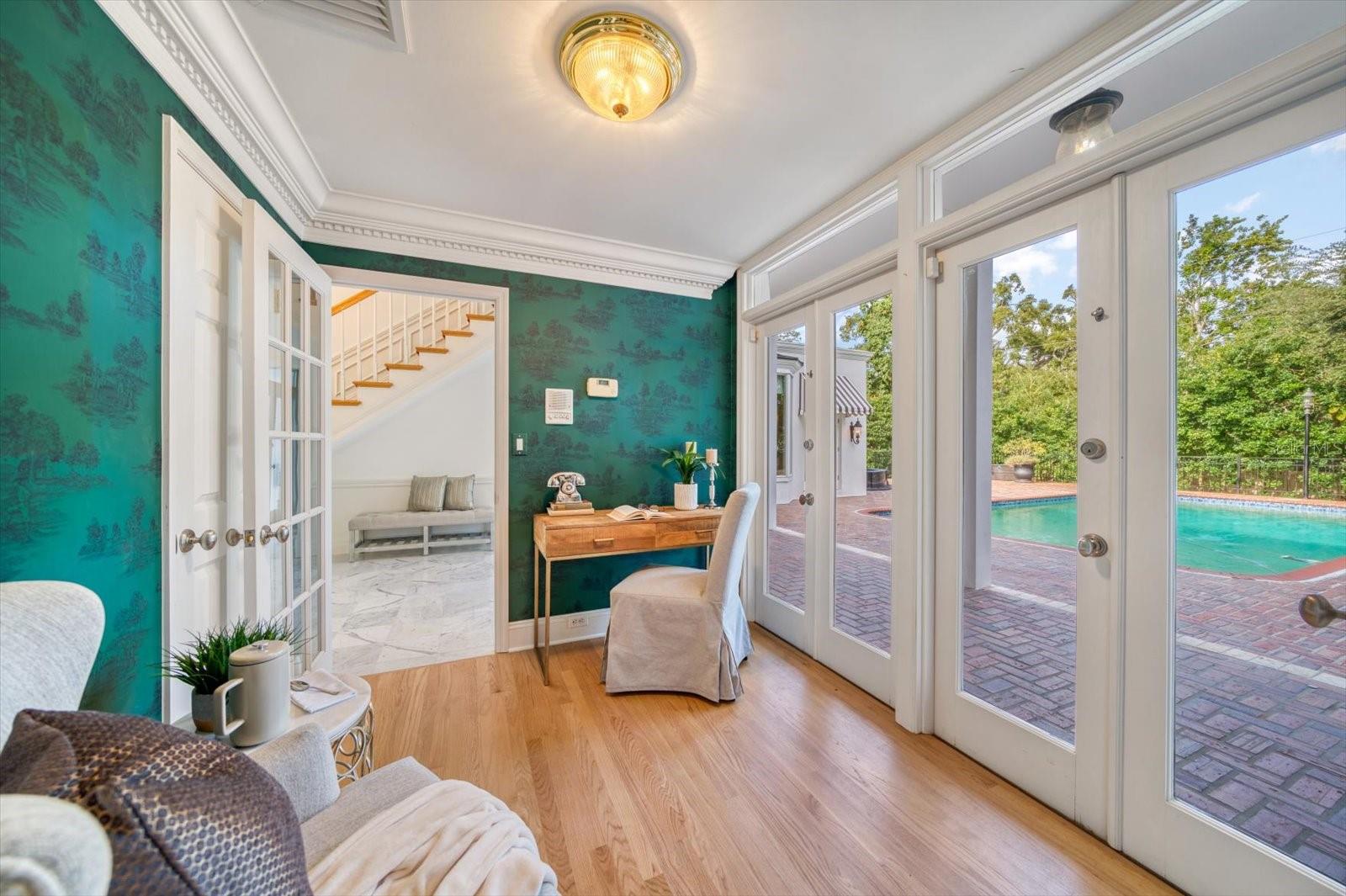 EASTLEIGH - Residential