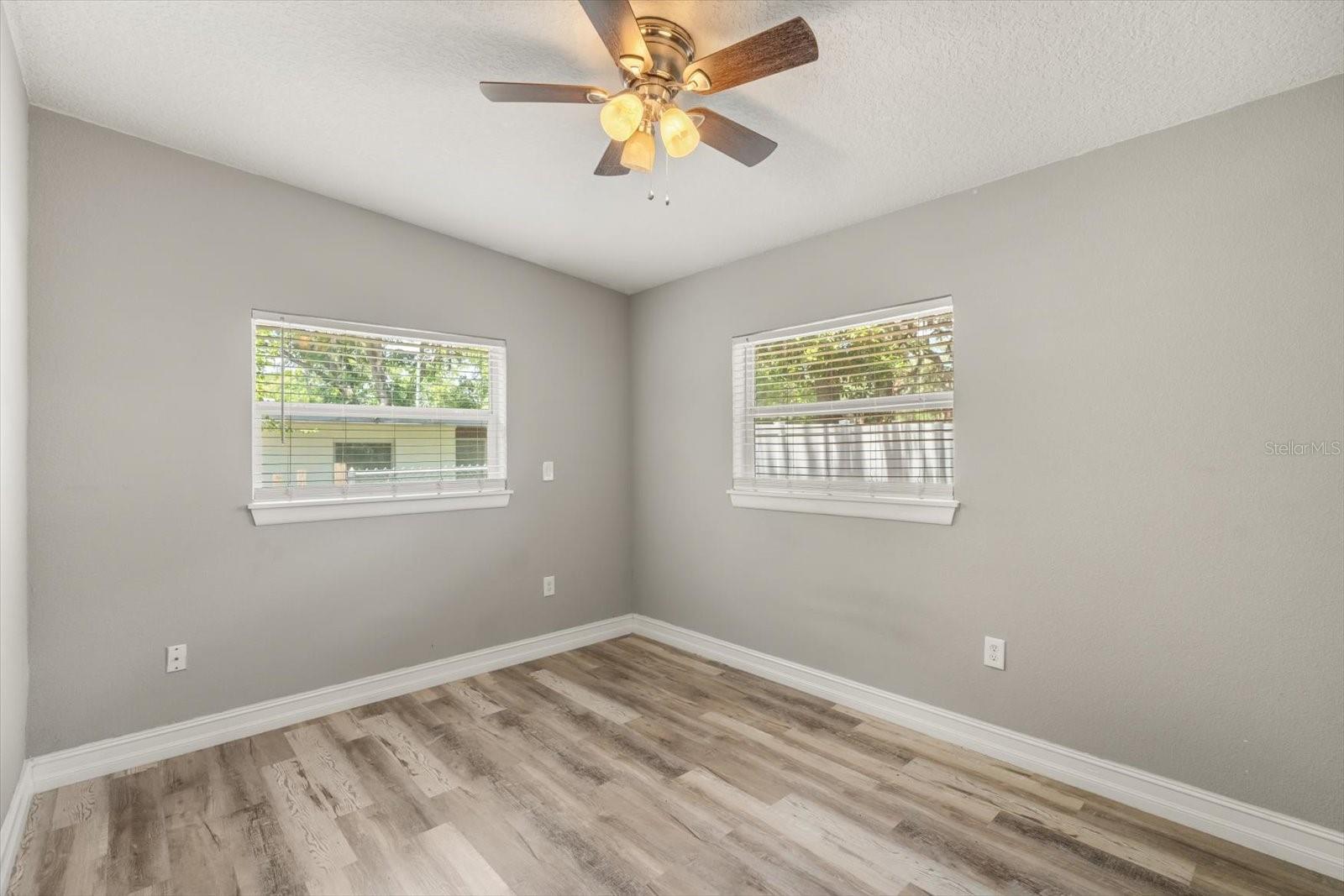 PRAIRIE LAKE MANORS - Residential