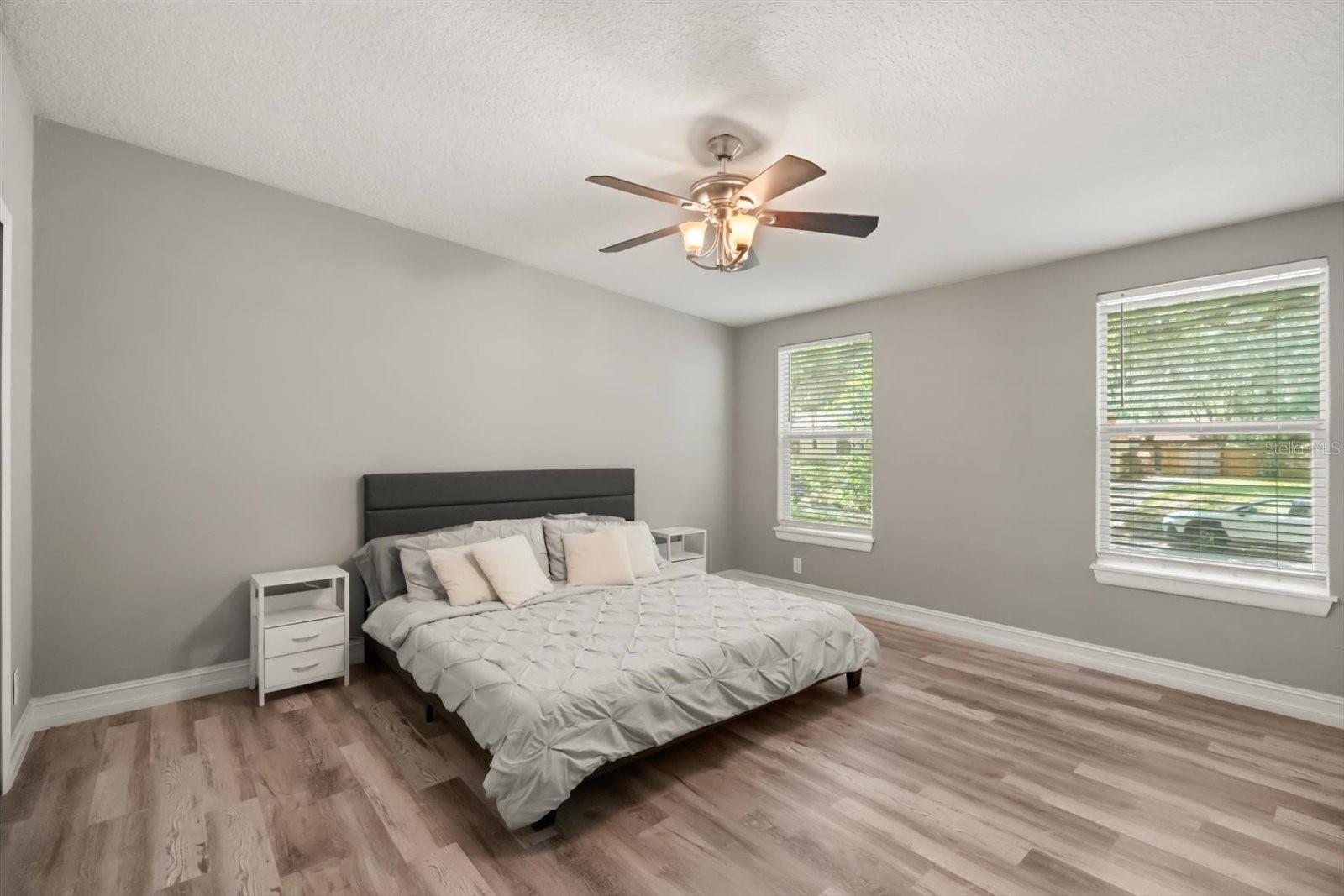 PRAIRIE LAKE MANORS - Residential