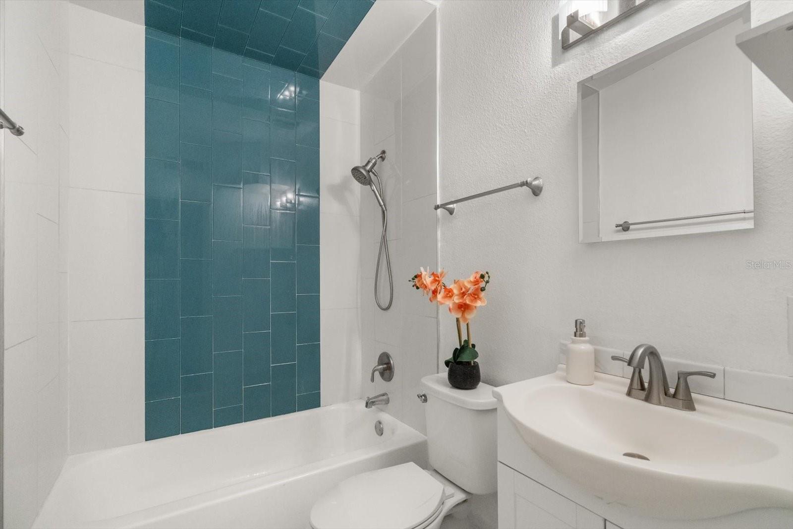 PRAIRIE LAKE MANORS - Residential