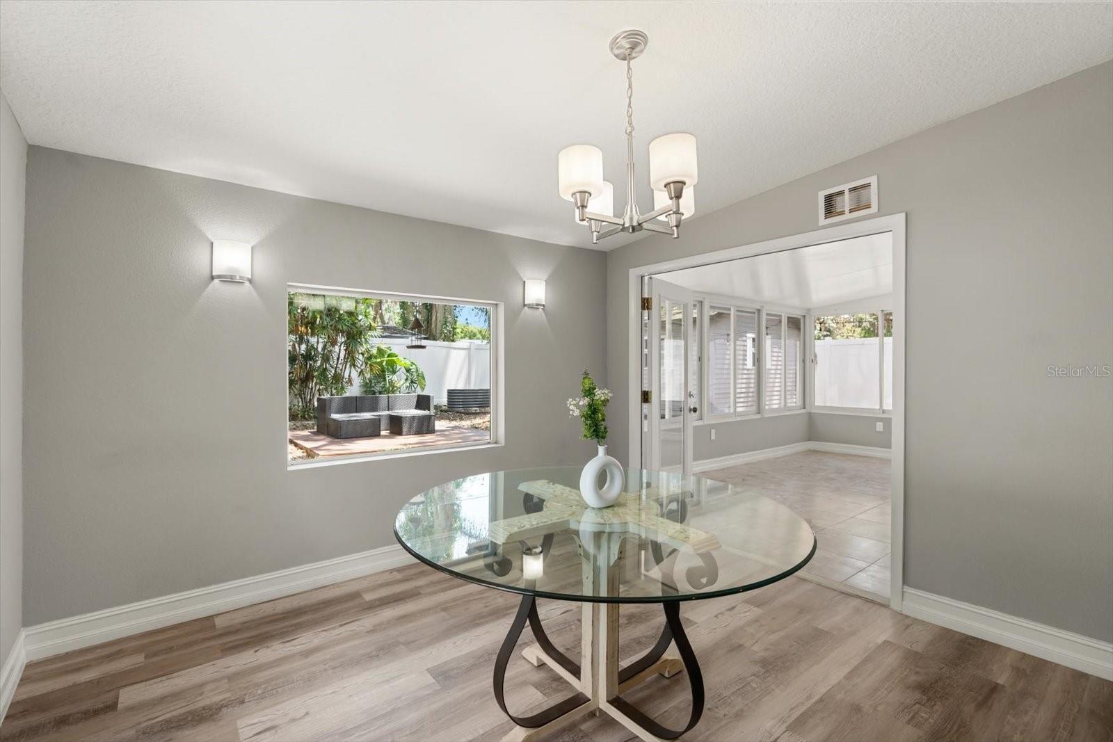 PRAIRIE LAKE MANORS - Residential