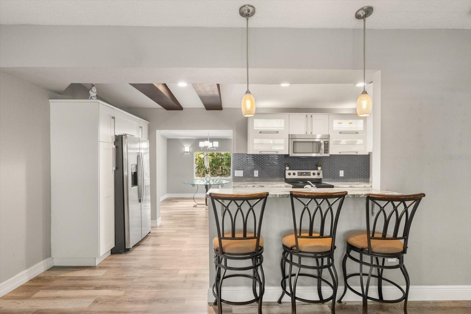 PRAIRIE LAKE MANORS - Residential
