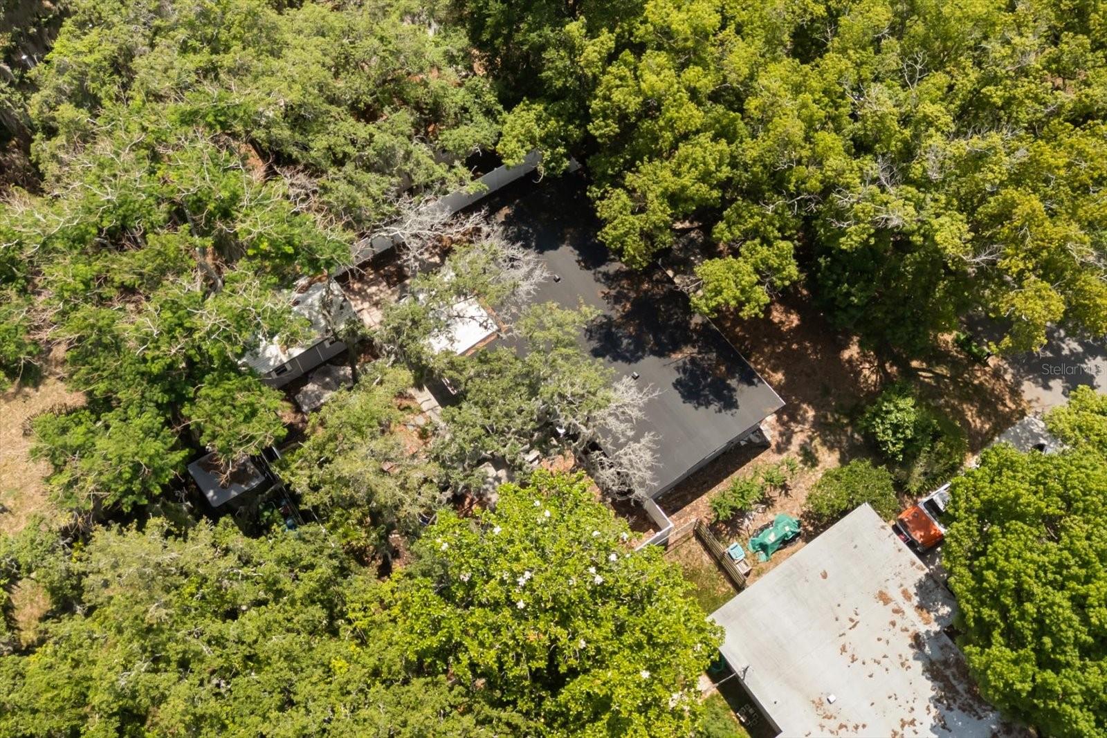 PRAIRIE LAKE MANORS - Residential