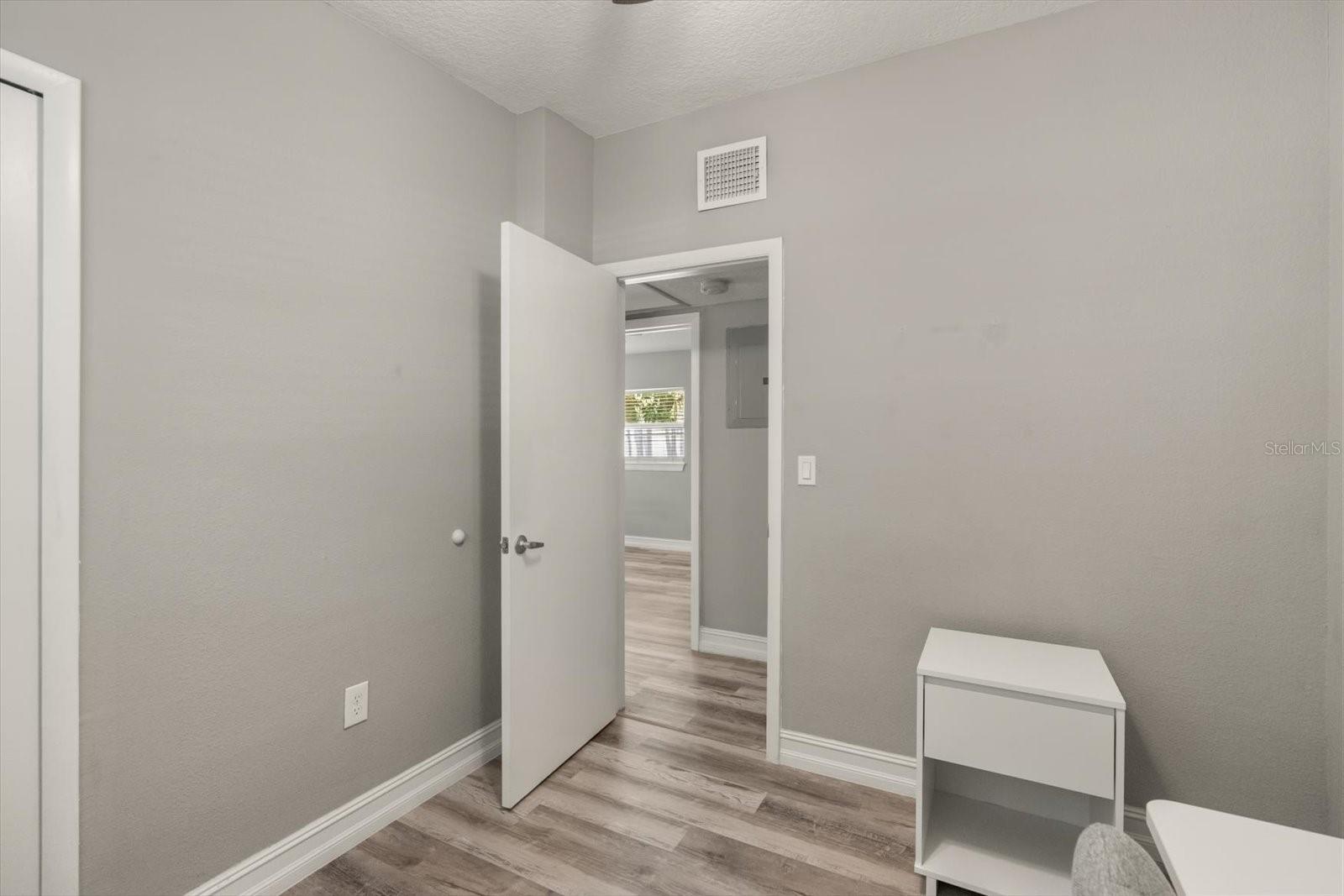 PRAIRIE LAKE MANORS - Residential