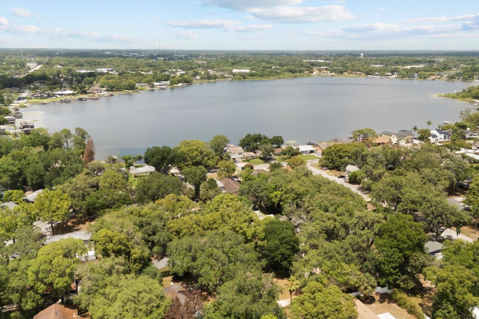 PRAIRIE LAKE MANORS - Residential