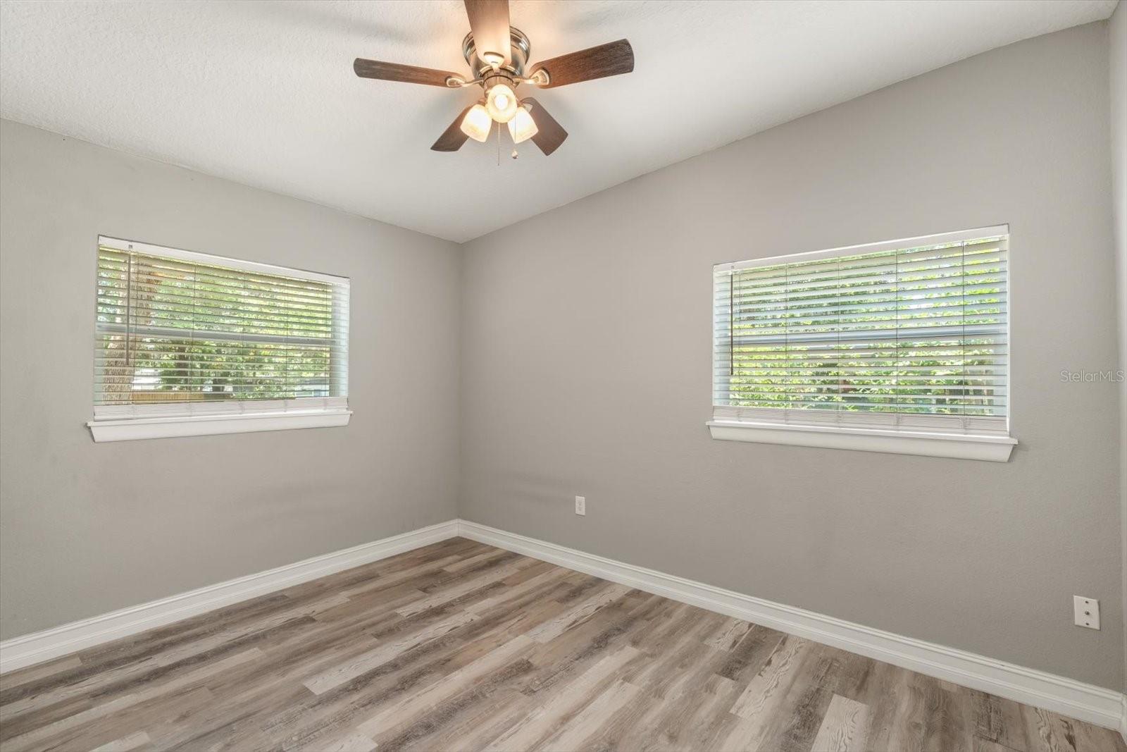 PRAIRIE LAKE MANORS - Residential