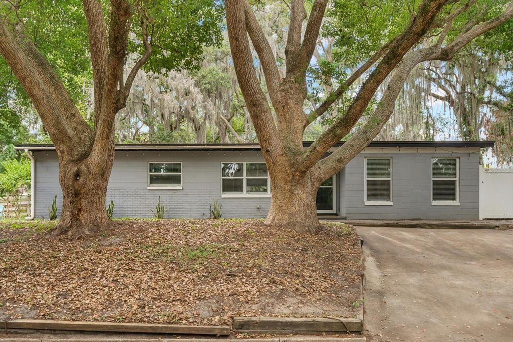 Photo of 107 E Lauren Court, Casselberry, FL 32730 (MLS # O6404628)