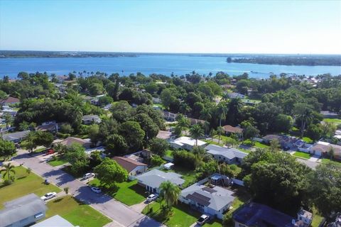 A home in BRADENTON