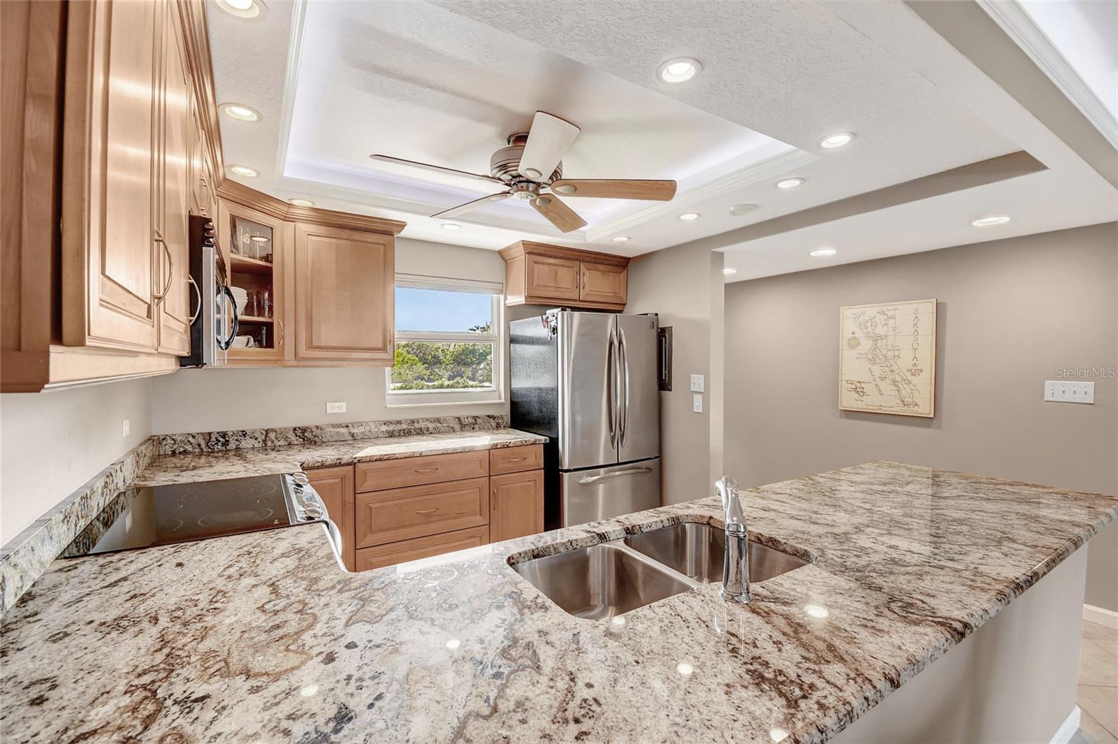 POINTE ON MIDNIGHT PASS - Residential