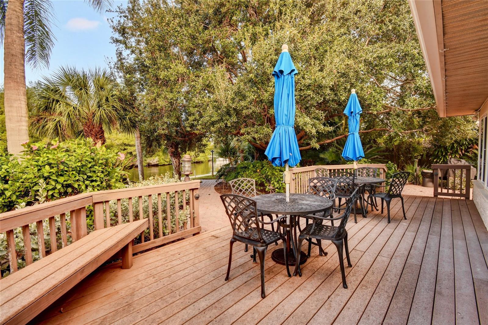 POINTE ON MIDNIGHT PASS - Residential