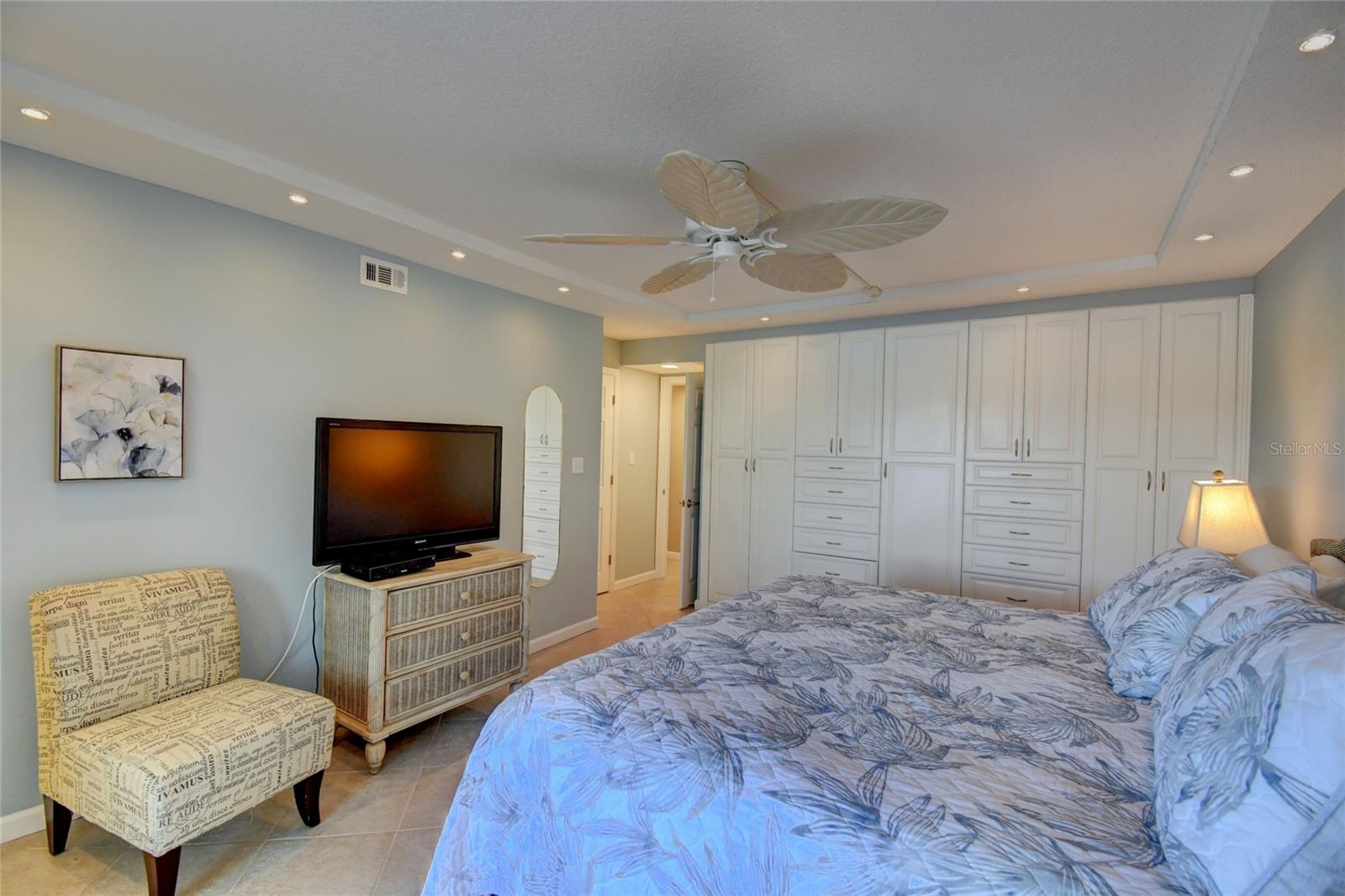 POINTE ON MIDNIGHT PASS - Residential