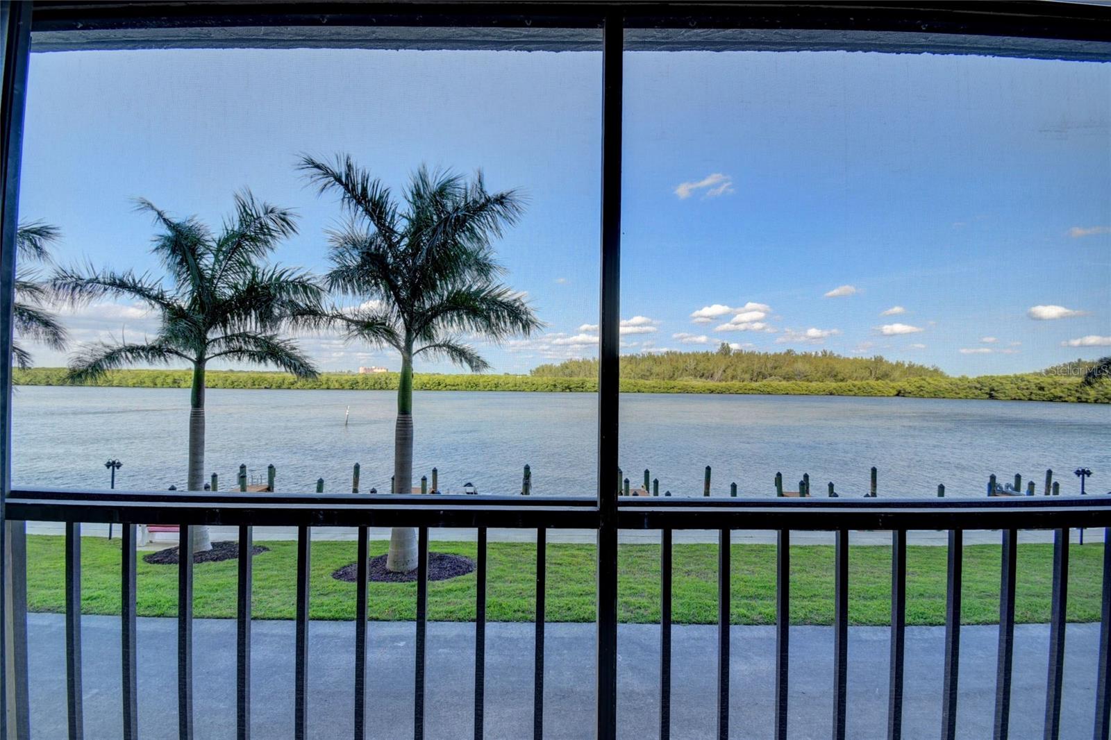 POINTE ON MIDNIGHT PASS - Residential