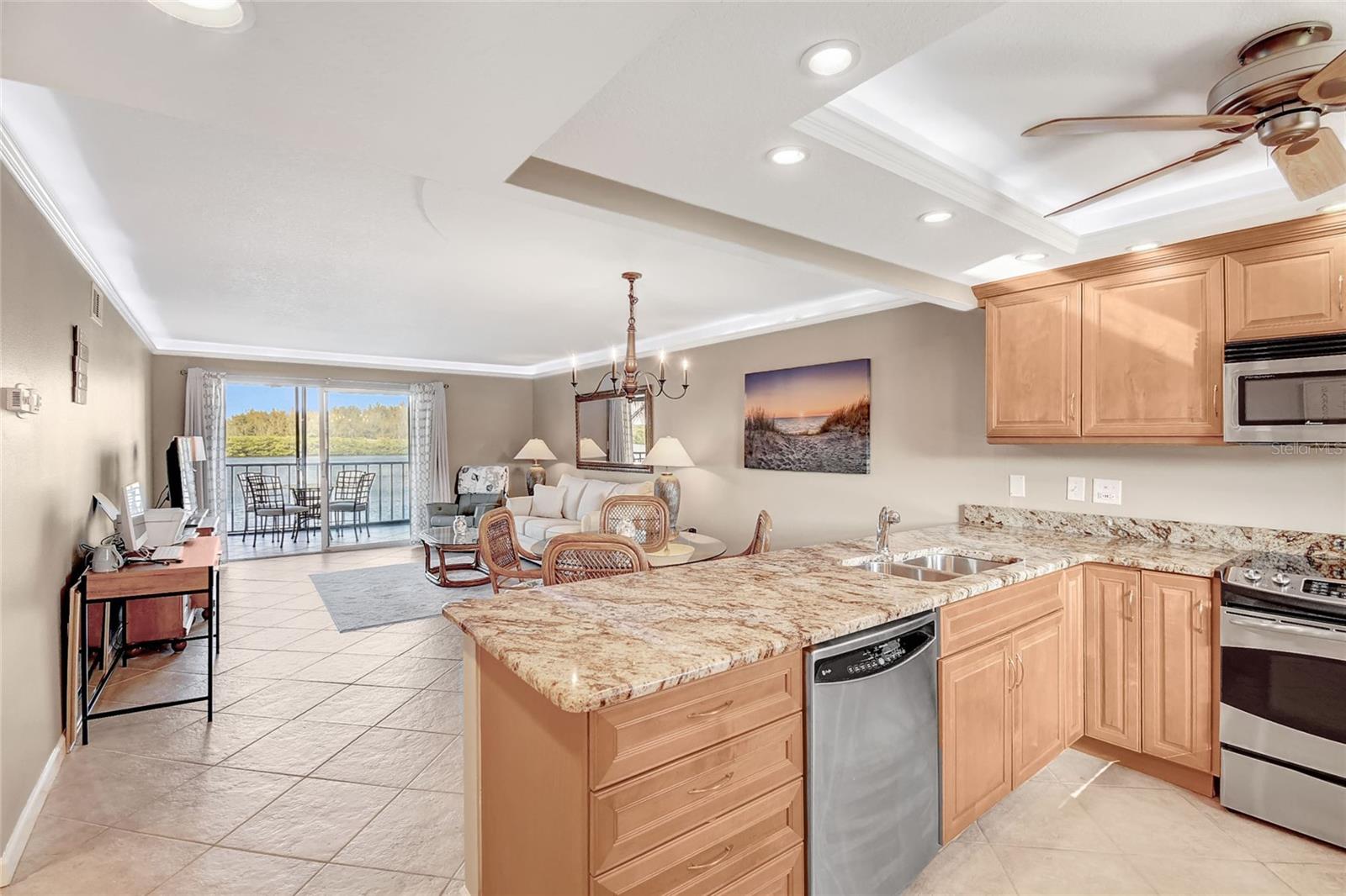 POINTE ON MIDNIGHT PASS - Residential