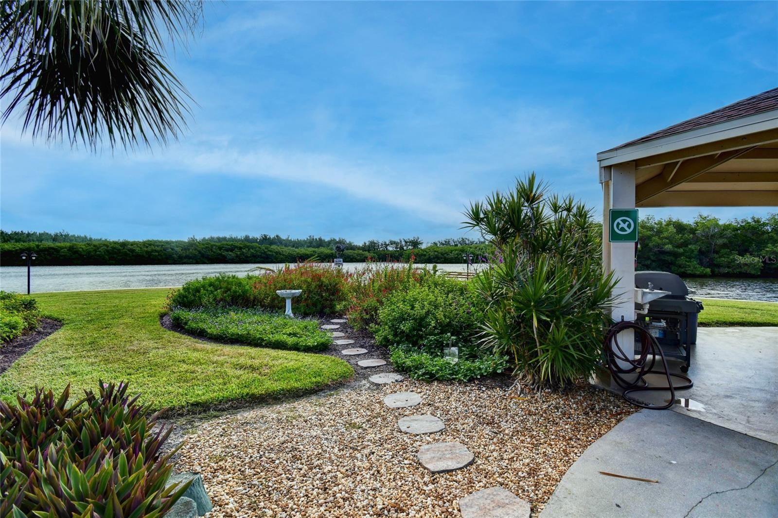 POINTE ON MIDNIGHT PASS - Residential