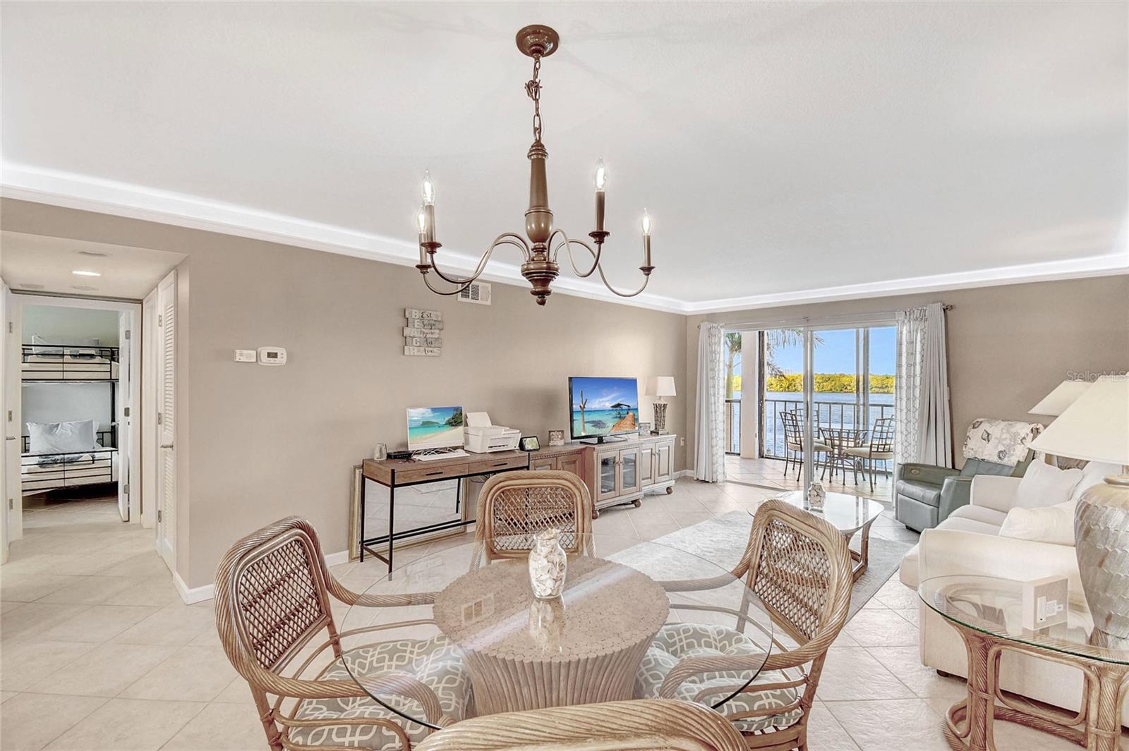 POINTE ON MIDNIGHT PASS - Residential