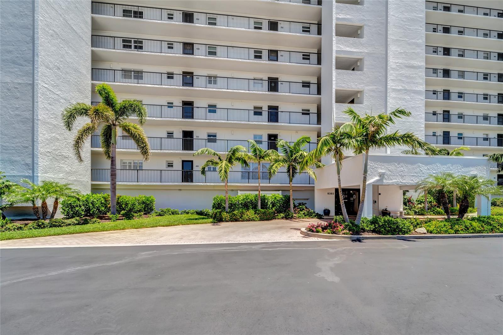 POINTE ON MIDNIGHT PASS - Residential