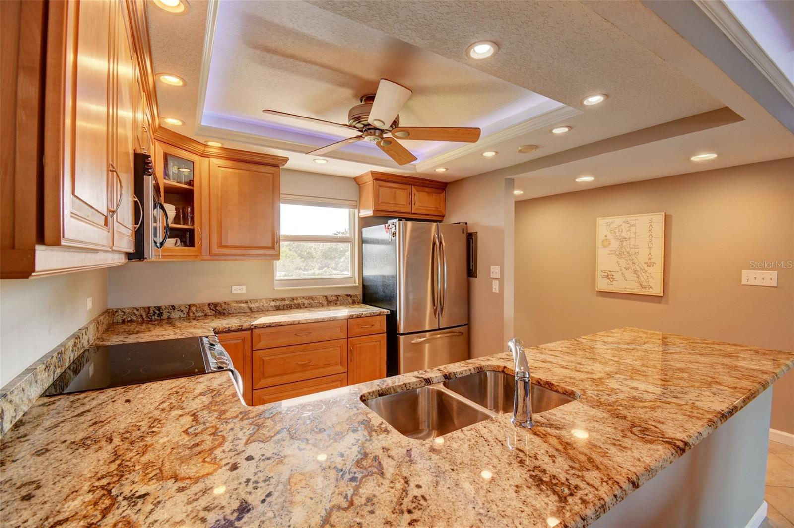 POINTE ON MIDNIGHT PASS - Residential