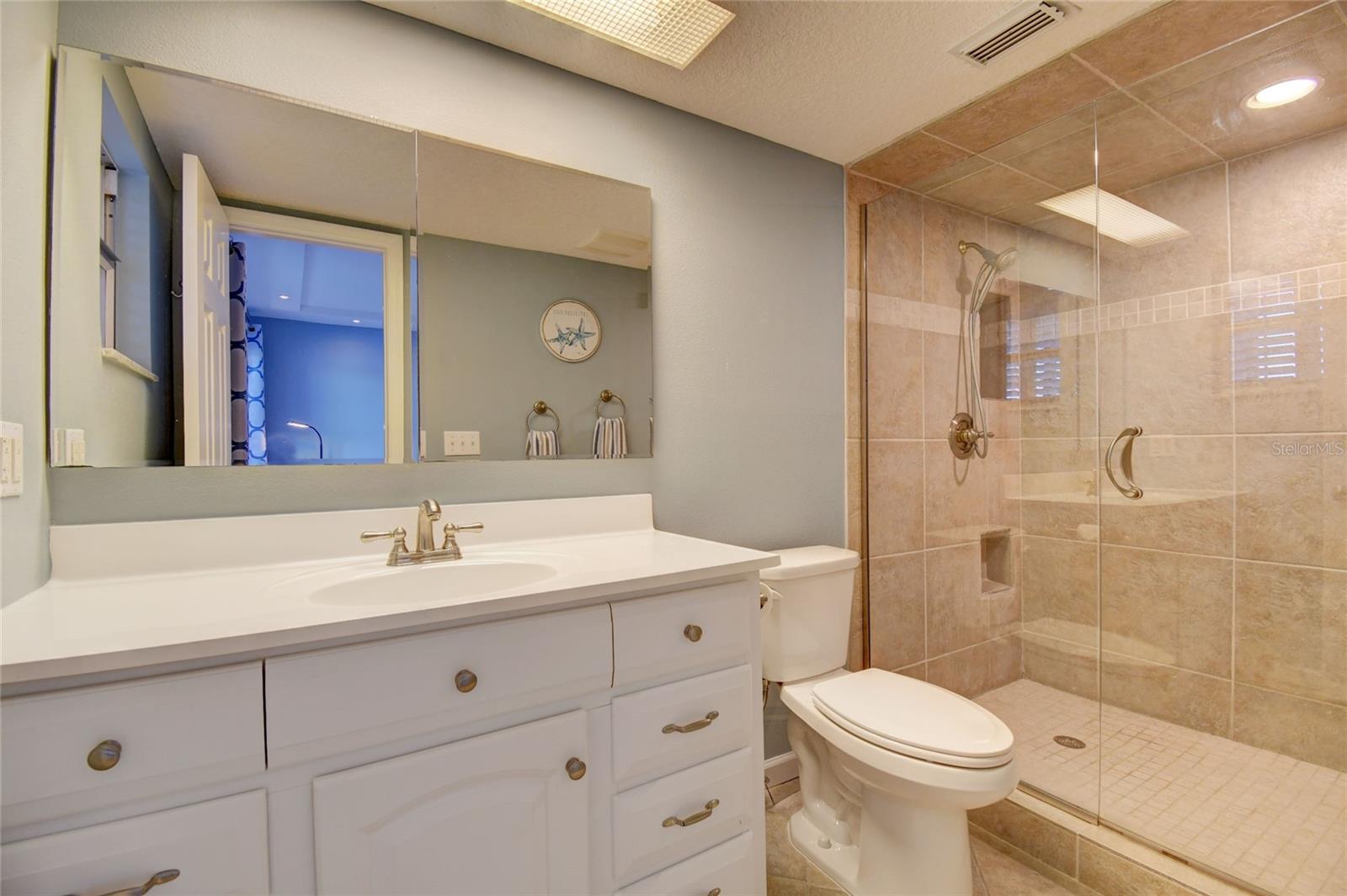 POINTE ON MIDNIGHT PASS - Residential