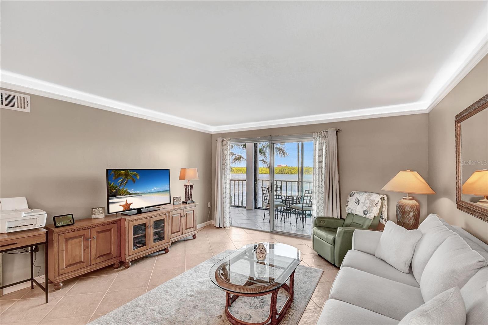 POINTE ON MIDNIGHT PASS - Residential