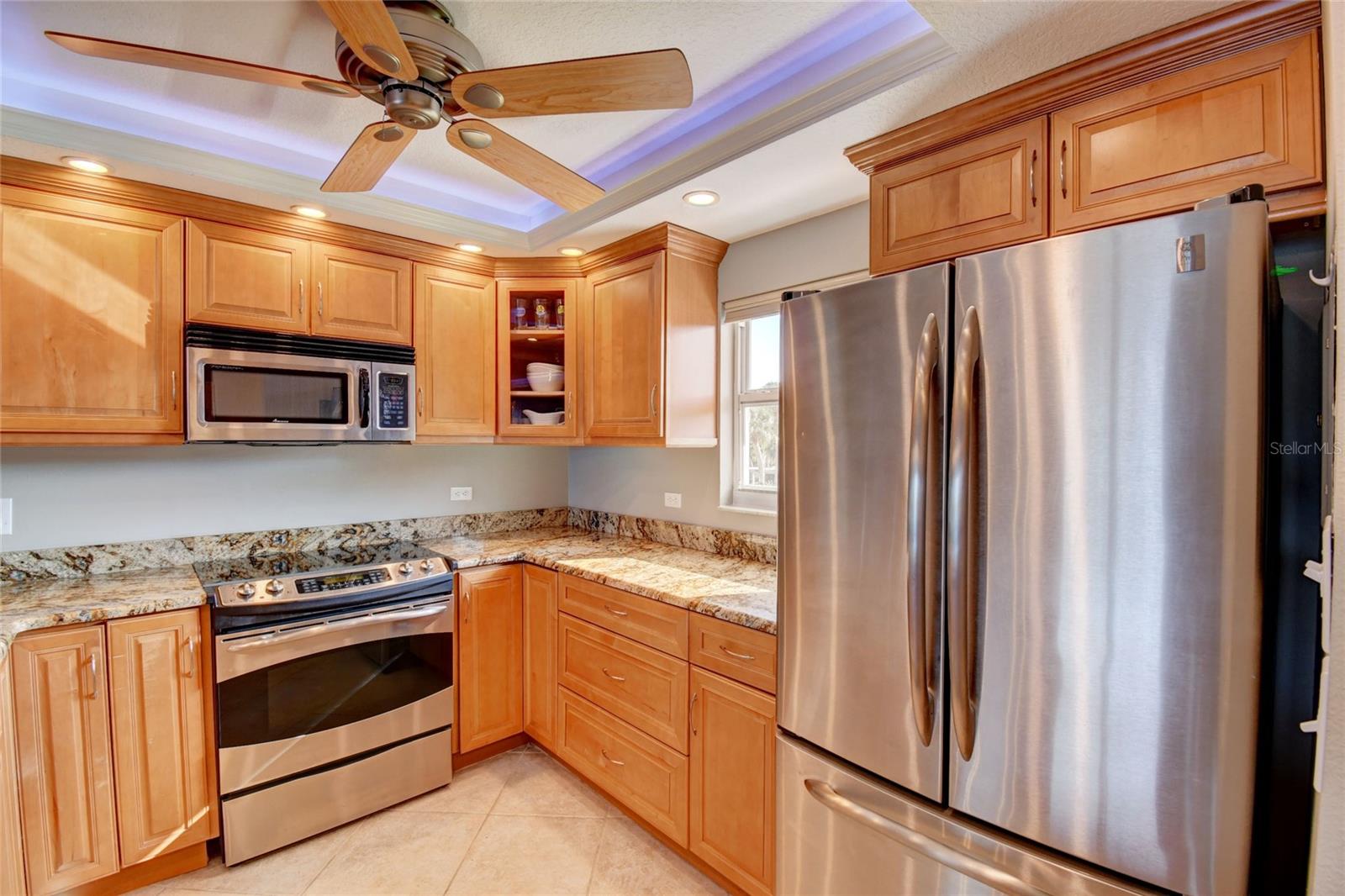 POINTE ON MIDNIGHT PASS - Residential