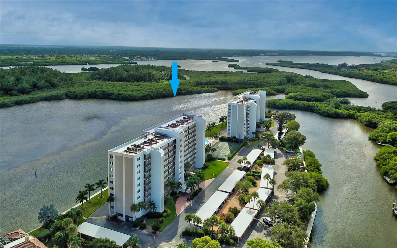 POINTE ON MIDNIGHT PASS - Residential