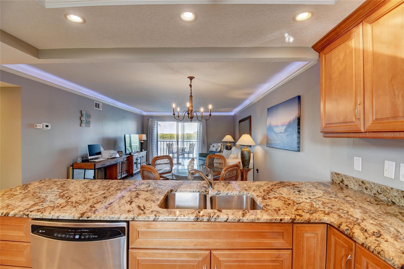 POINTE ON MIDNIGHT PASS - Residential