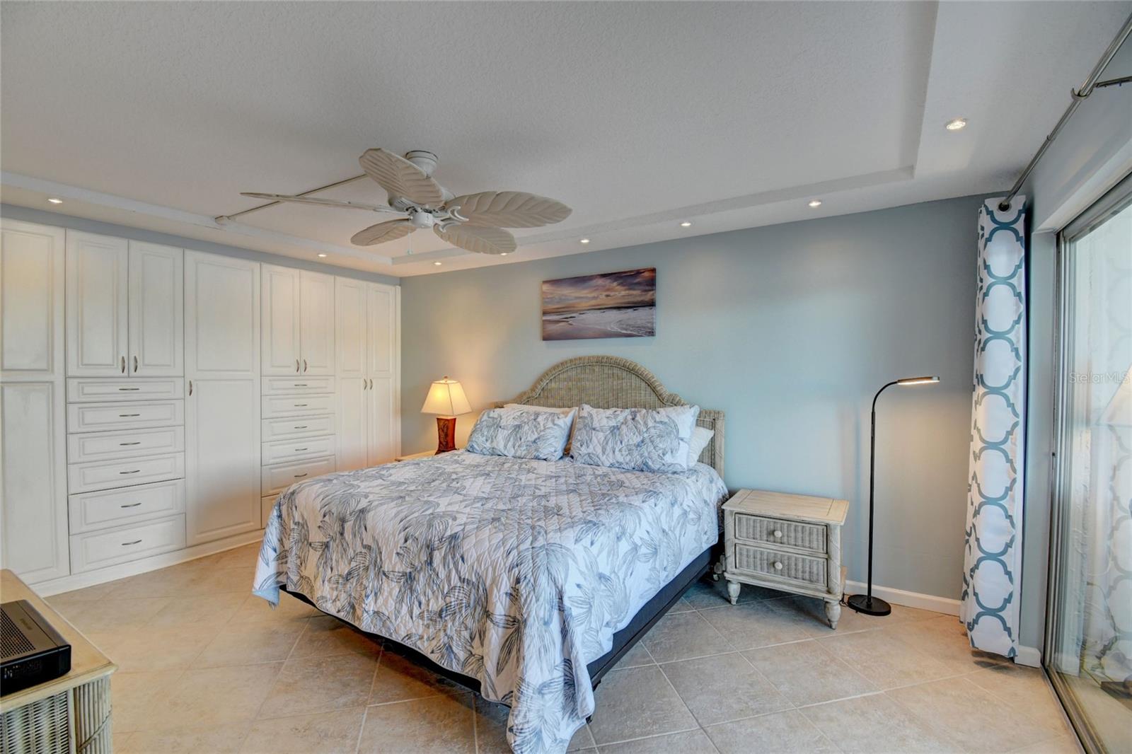 POINTE ON MIDNIGHT PASS - Residential