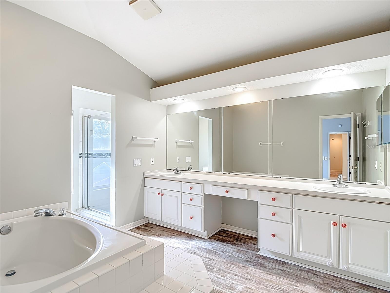 HAMPTON ON THE GREEN PH 2 - Residential