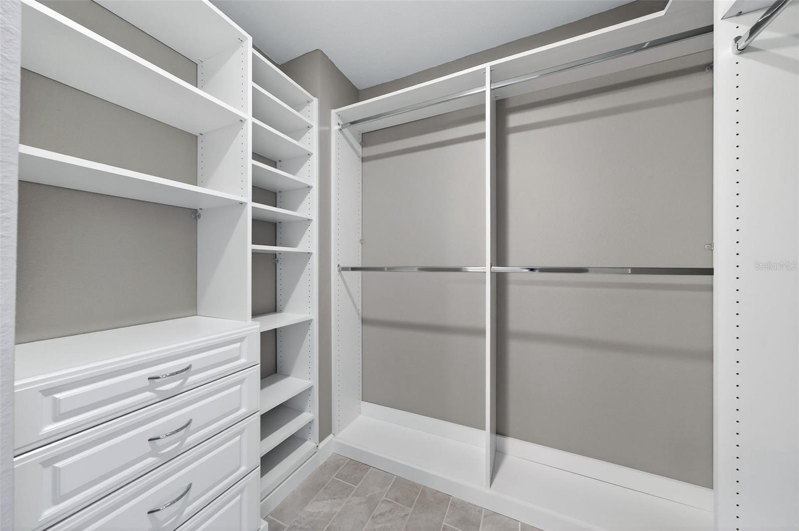 COUNTRY CLUB VILLAGE UNIT 3 - Residential