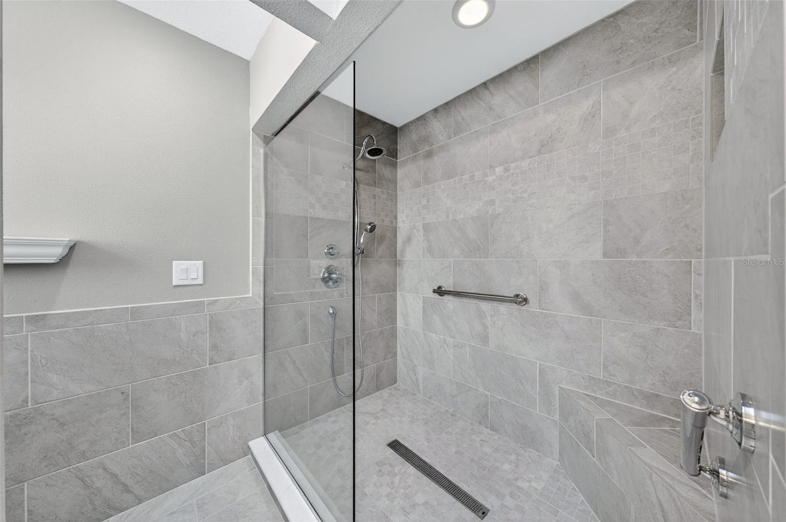 COUNTRY CLUB VILLAGE UNIT 3 - Residential