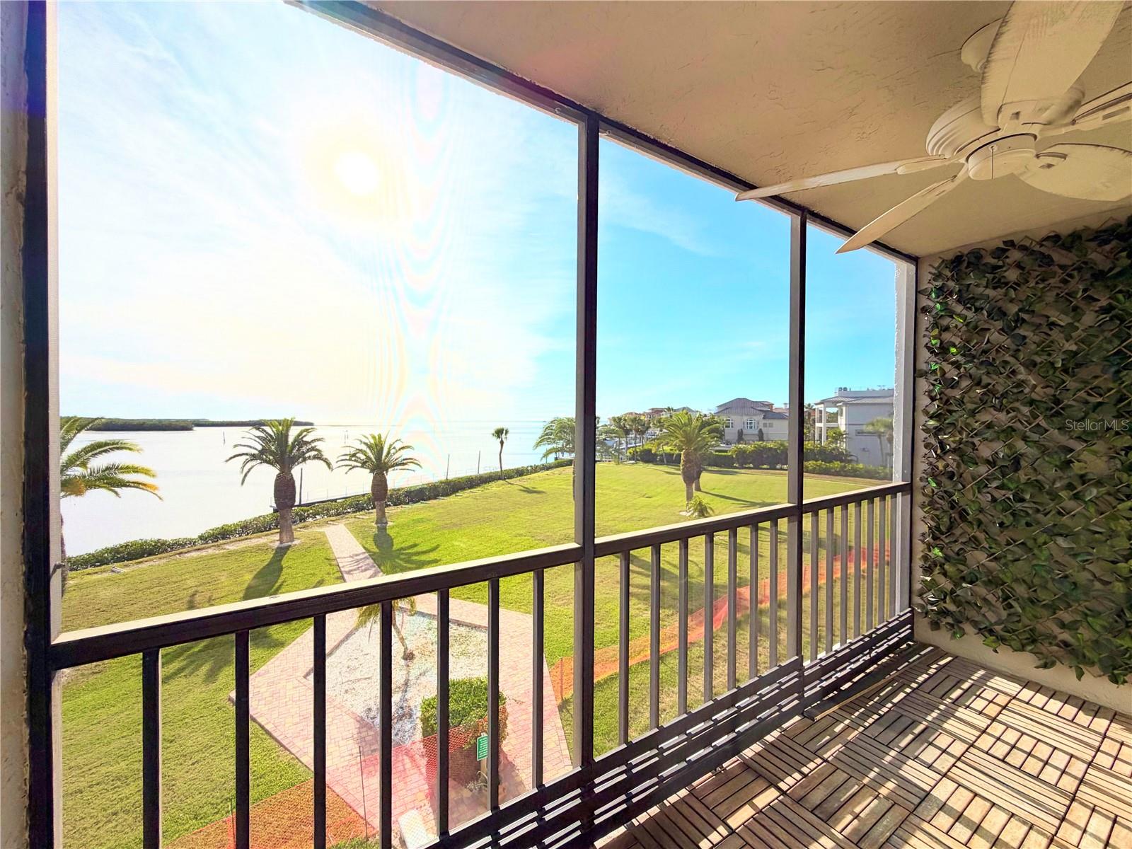 SAND PEBBLE POINTE CONDO 03 - Residential