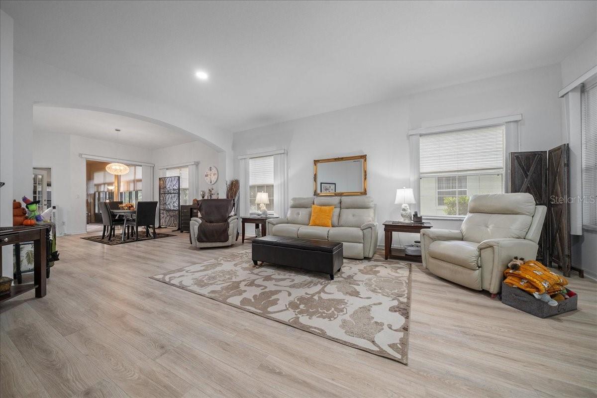 PLANTATION AT LEESBURG GLENDALE VILLAGE - Residential