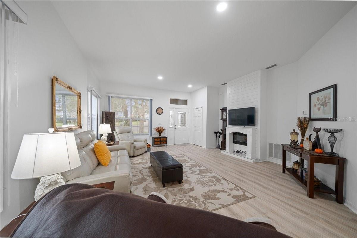 PLANTATION AT LEESBURG GLENDALE VILLAGE - Residential