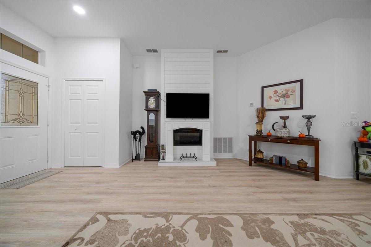 PLANTATION AT LEESBURG GLENDALE VILLAGE - Residential