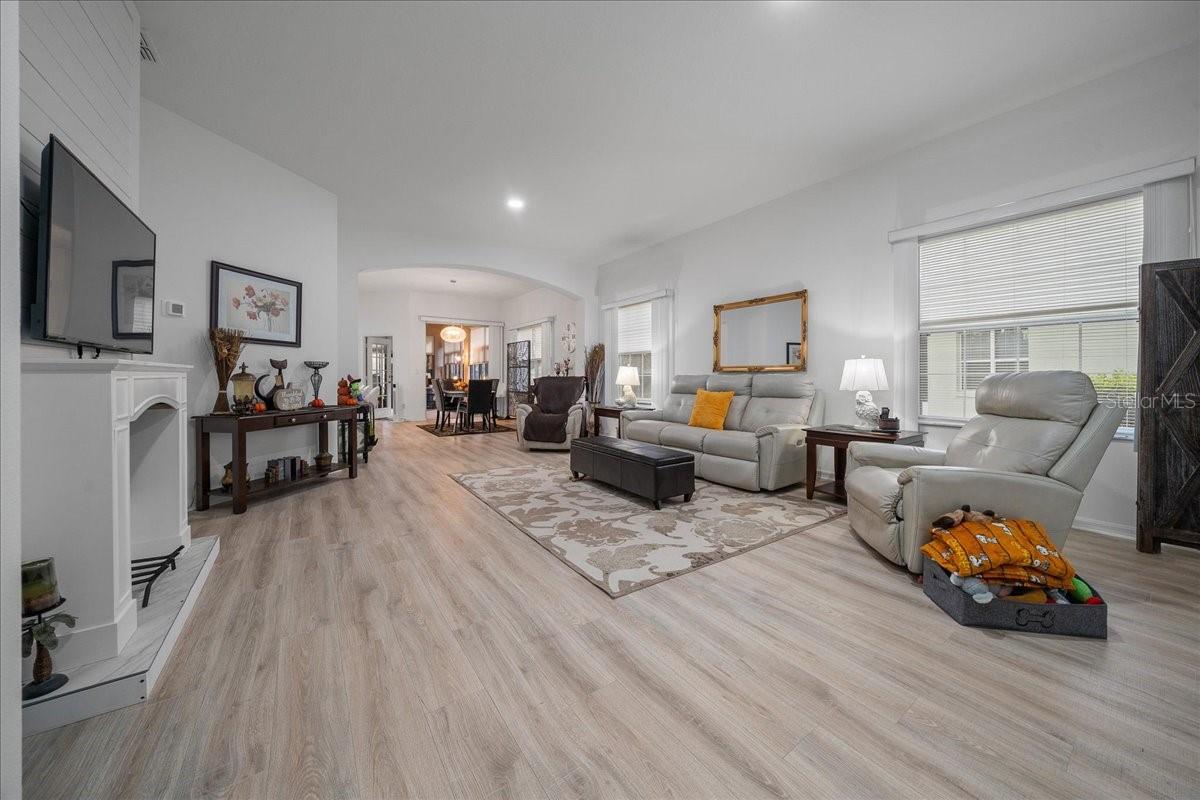 PLANTATION AT LEESBURG GLENDALE VILLAGE - Residential