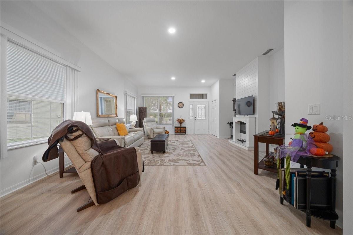 PLANTATION AT LEESBURG GLENDALE VILLAGE - Residential