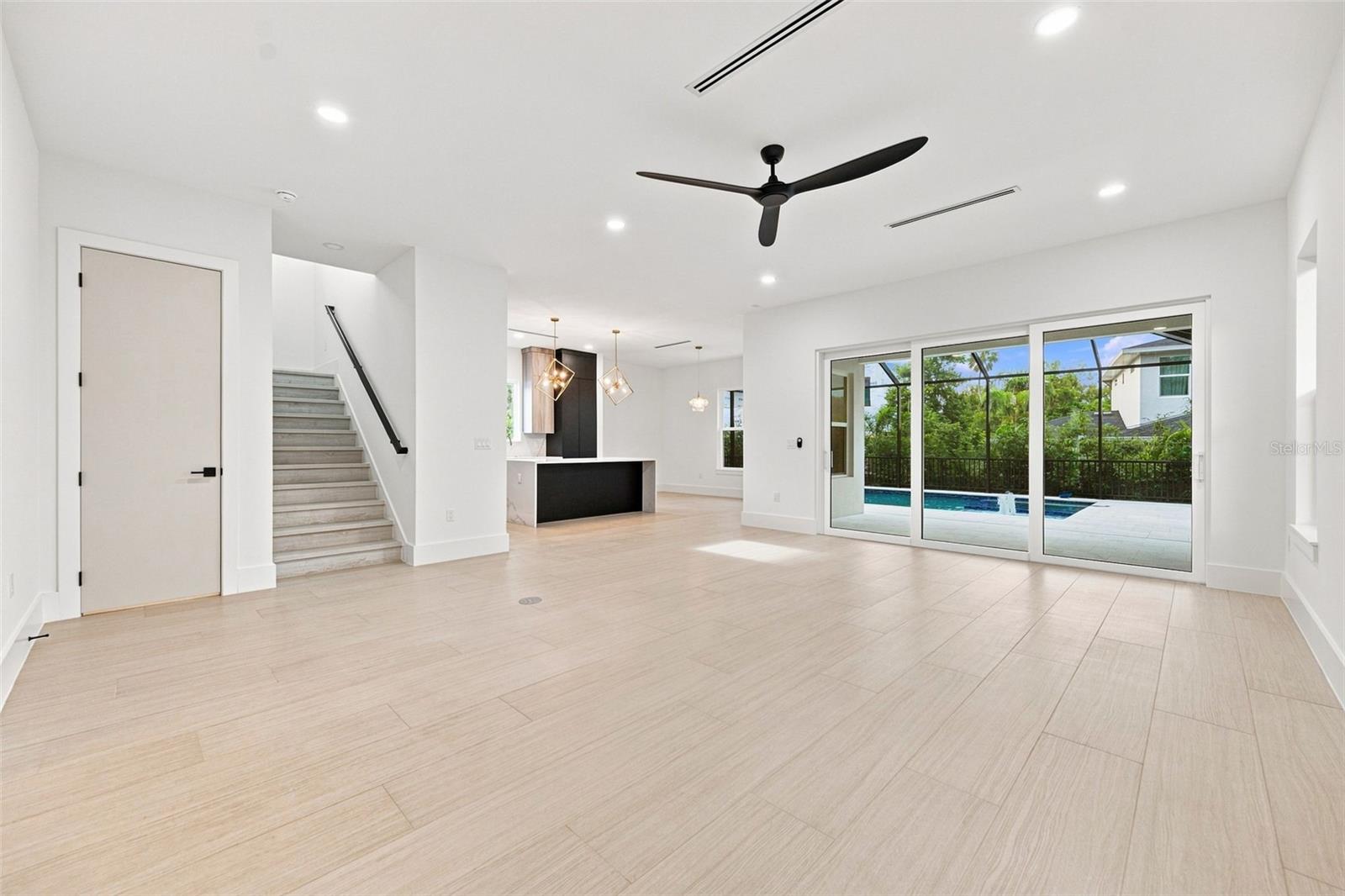731 42ND STREET