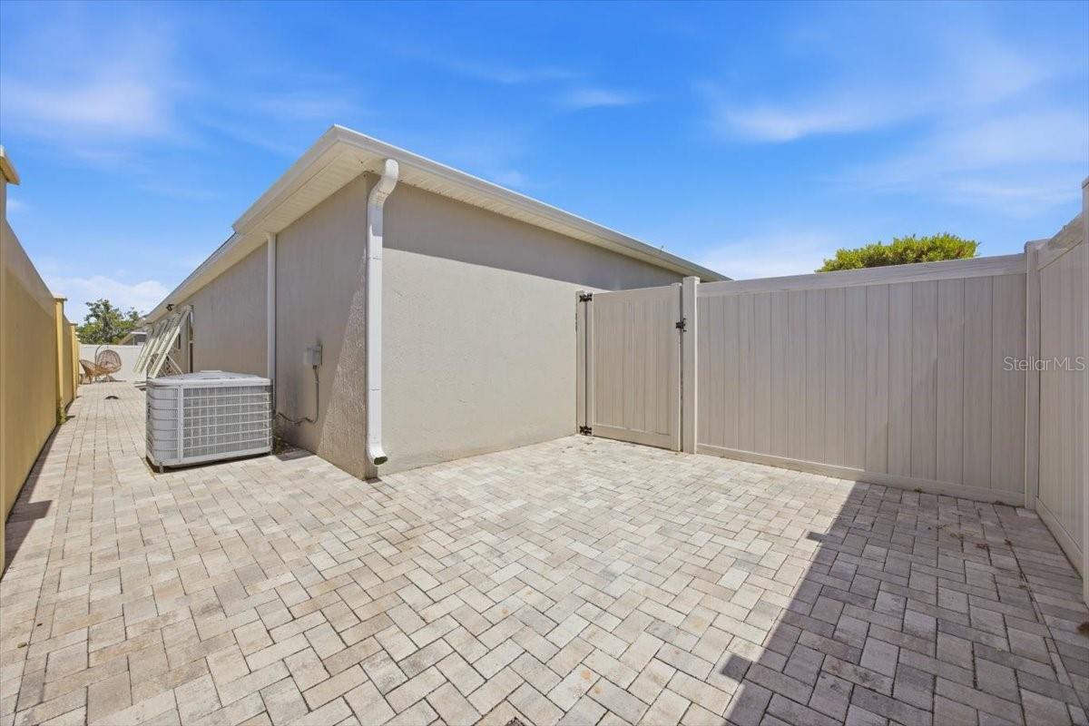 VILLAGES/SOUTHERN OAKS UN #116 - Residential