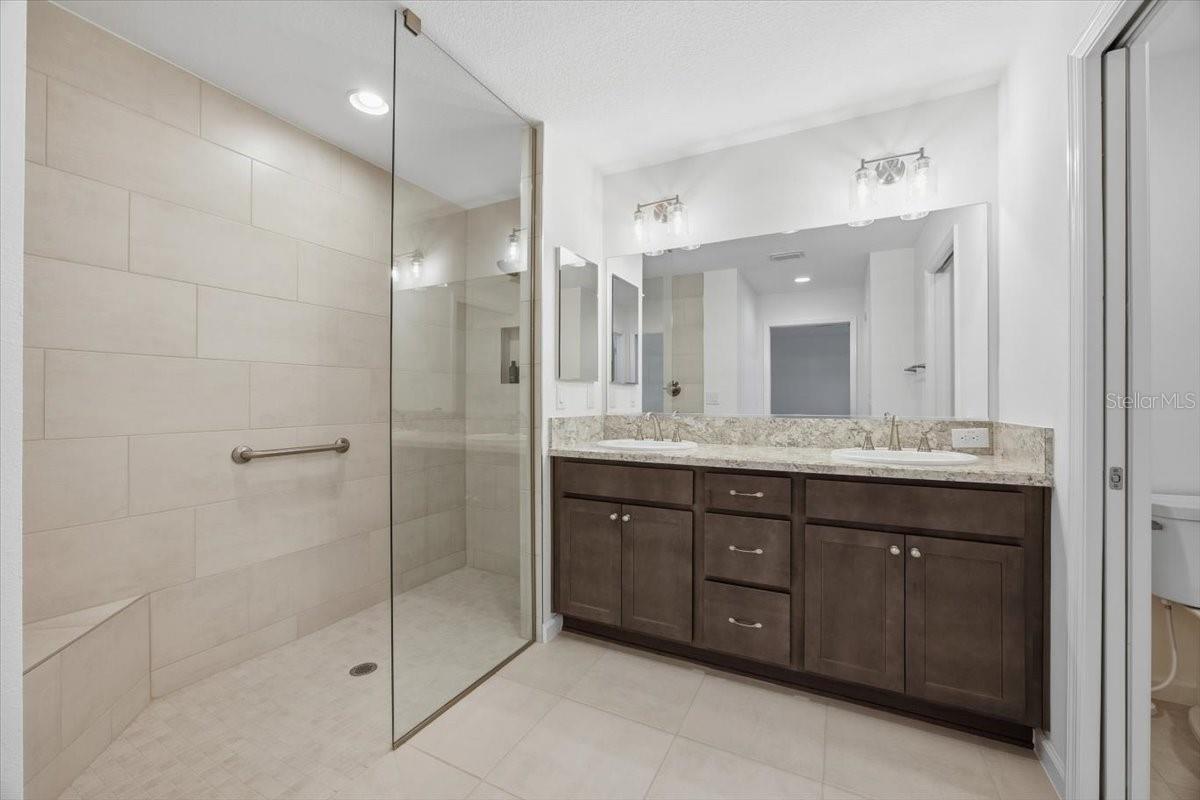 VILLAGES/SOUTHERN OAKS UN #116 - Residential