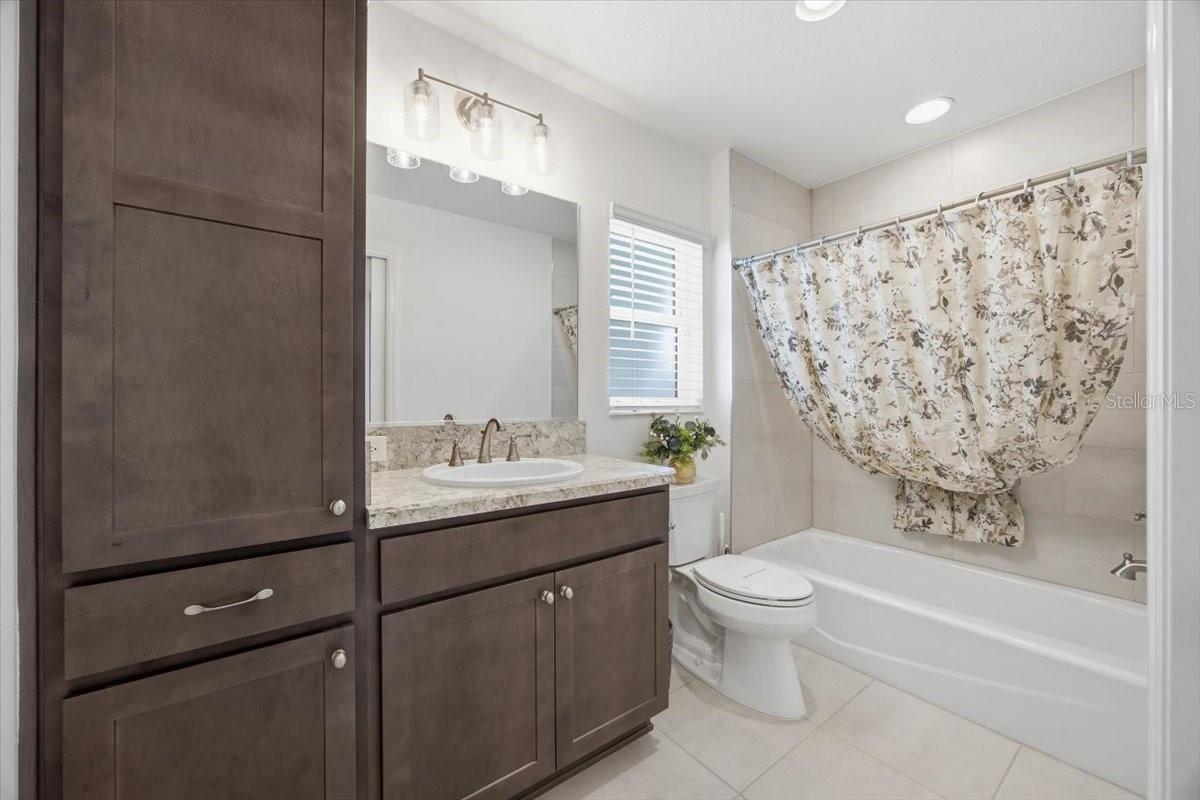 VILLAGES/SOUTHERN OAKS UN #116 - Residential