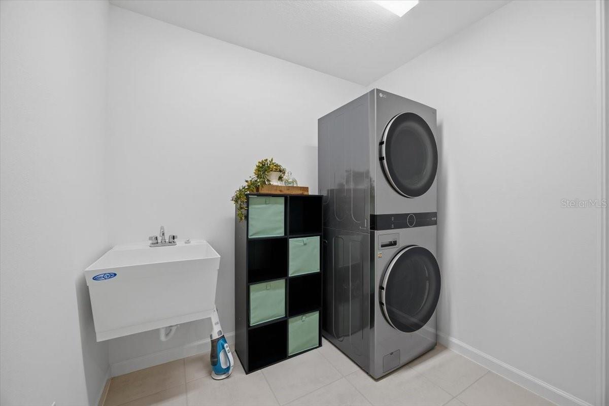 VILLAGES/SOUTHERN OAKS UN #116 - Residential