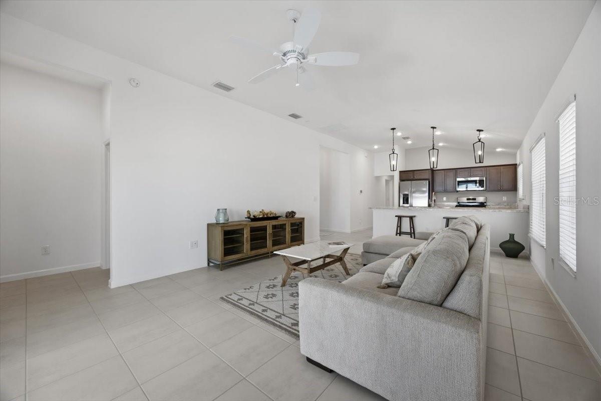 VILLAGES/SOUTHERN OAKS UN #116 - Residential